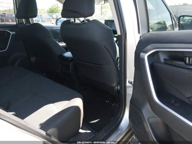 2021 TOYOTA RAV4 LE 8