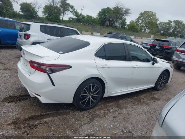 2021 TOYOTA CAMRY SE 13