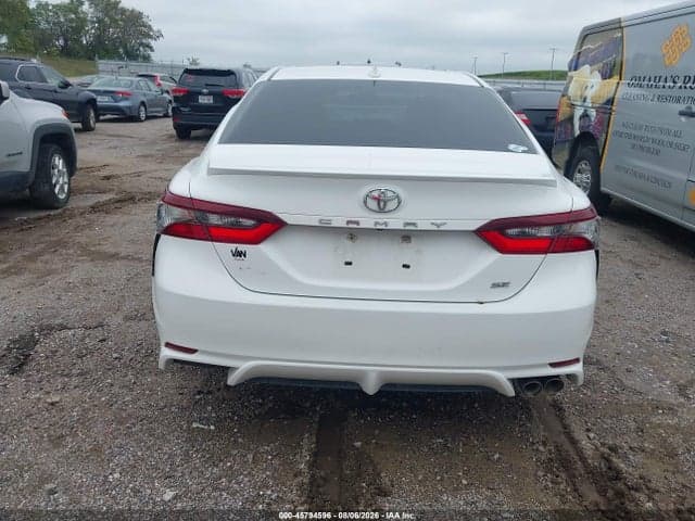 2021 TOYOTA CAMRY SE 16