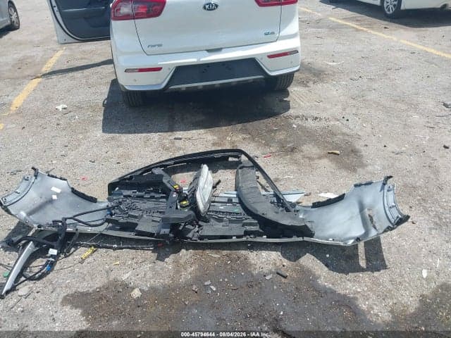 2018 KIA NIRO EX 12