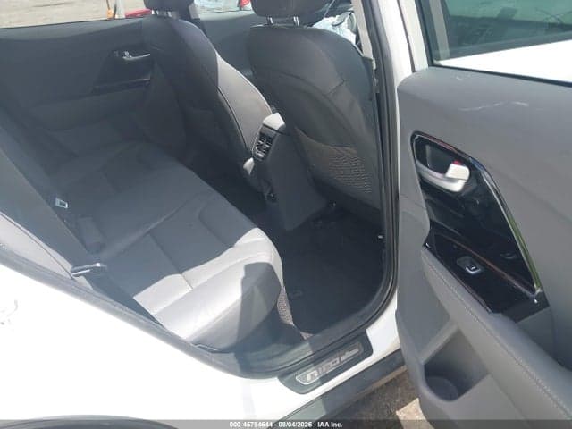 2018 KIA NIRO EX 8