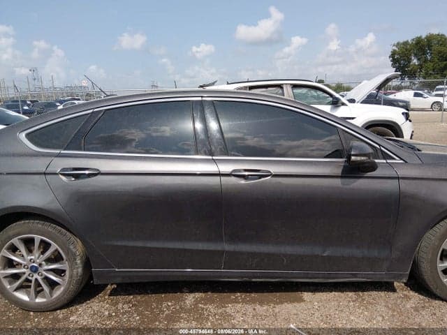 2017 FORD FUSION SE 14