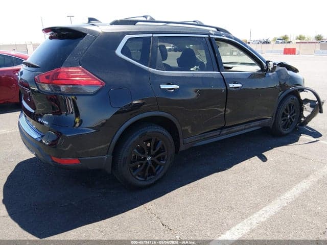 2017 NISSAN ROGUE SV 4