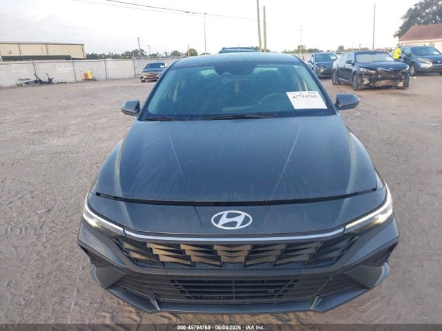 2025 HYUNDAI ELANTRA SE 12