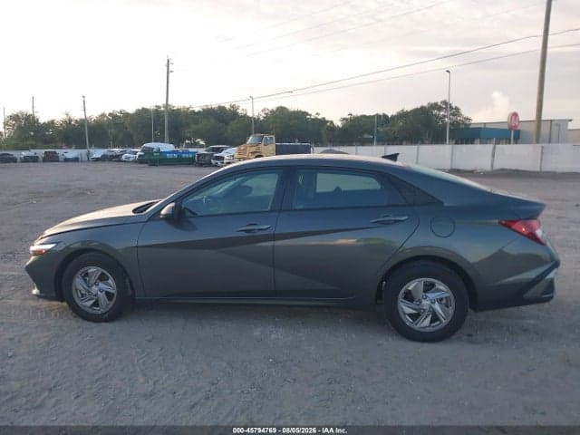 2025 HYUNDAI ELANTRA SE 14