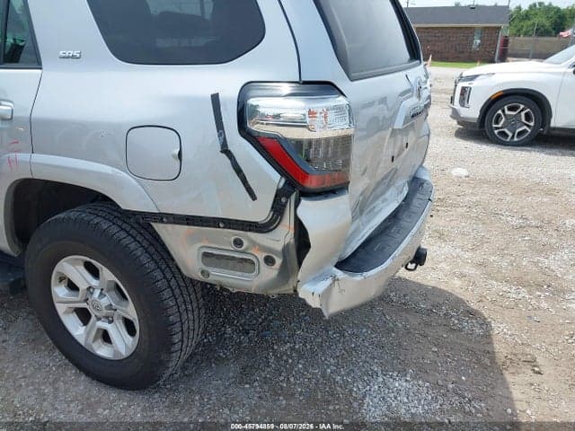 2021 TOYOTA 4RUNNER SR5 18