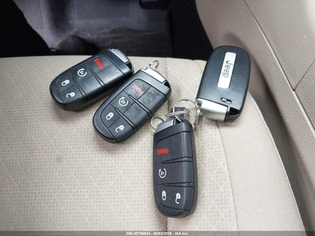 2020 JEEP GRAND CHEROKEE LAREDO E 4X4 11