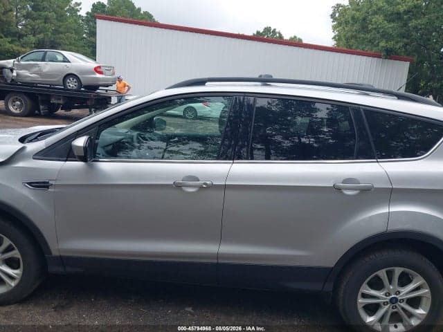 2017 FORD ESCAPE SE 14