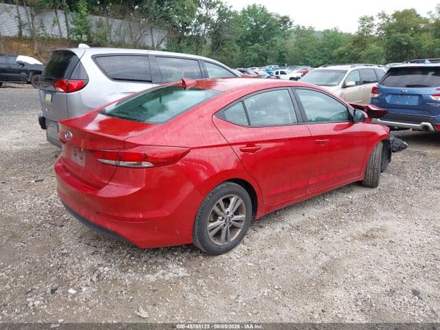 2018 HYUNDAI ELANTRA SEL 4