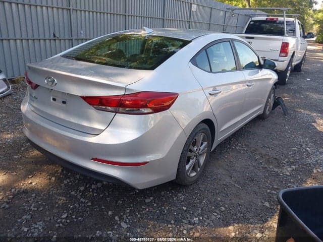 2018 HYUNDAI ELANTRA SEL 4