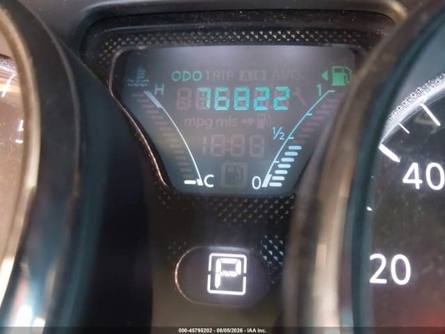 2017 NISSAN VERSA 1.6 SV 16