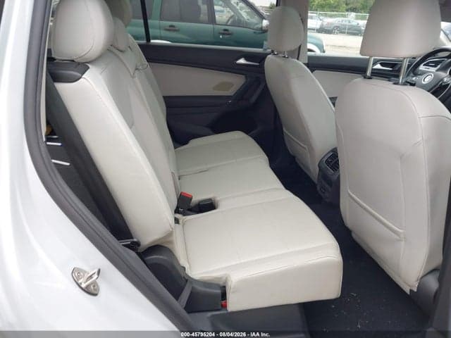 2018 VOLKSWAGEN TIGUAN 2.0T SE/2.0T SEL 8