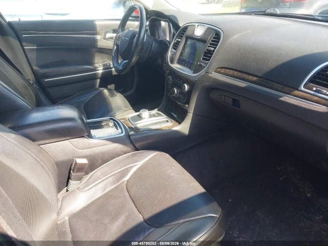 2017 CHRYSLER 300C 5