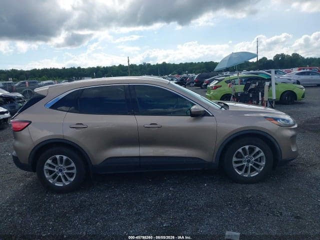 2020 FORD ESCAPE SE 13