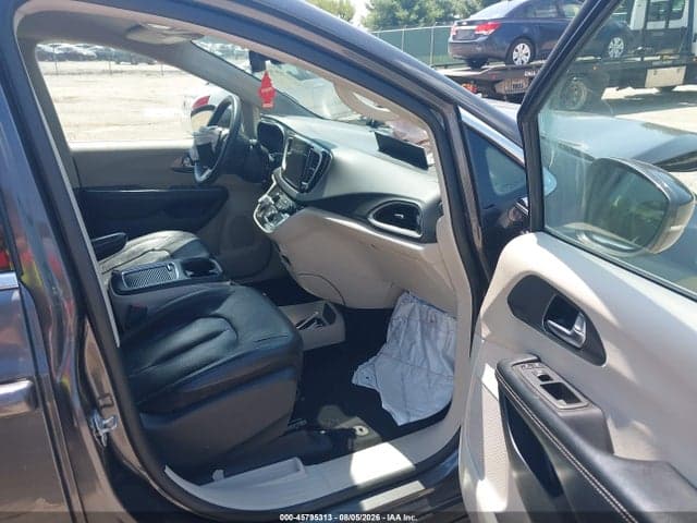 2022 CHRYSLER PACIFICA TOURING L 5