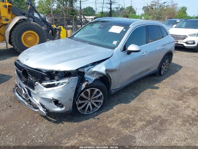 2024 MERCEDES-BENZ GLC 300 4MATIC SUV 2