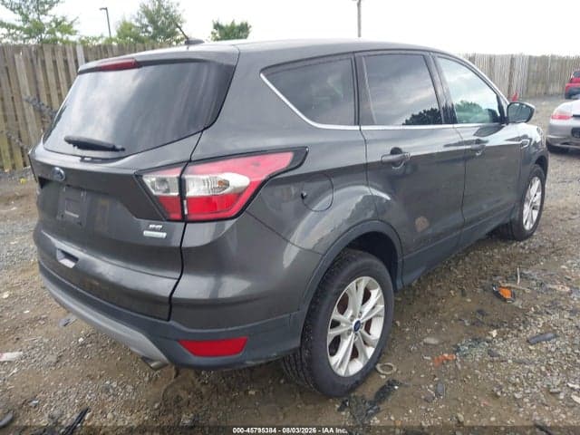 2017 FORD ESCAPE SE 4