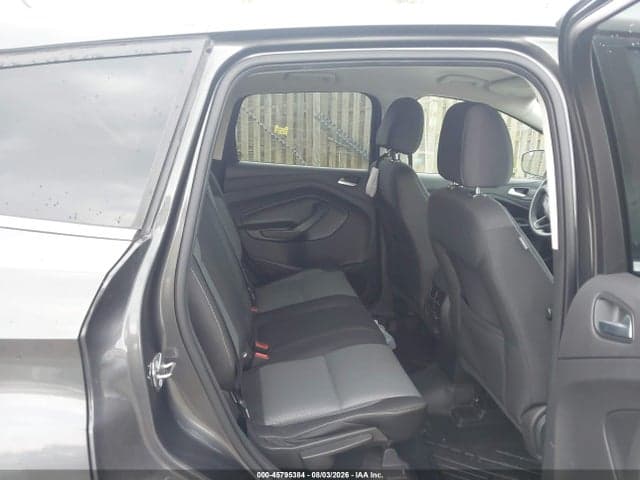 2017 FORD ESCAPE SE 8