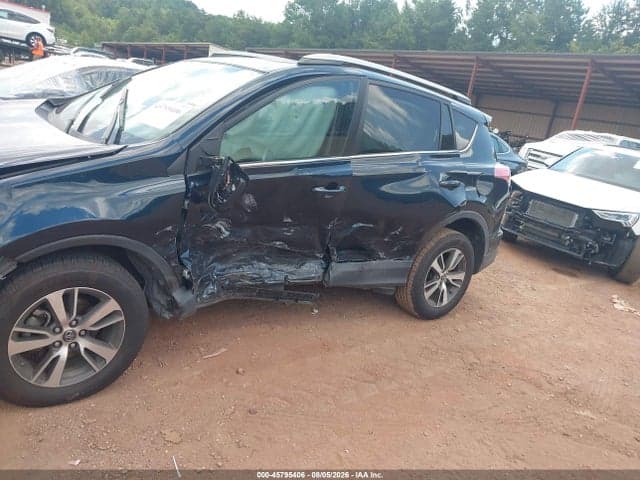 2018 TOYOTA RAV4 XLE 13