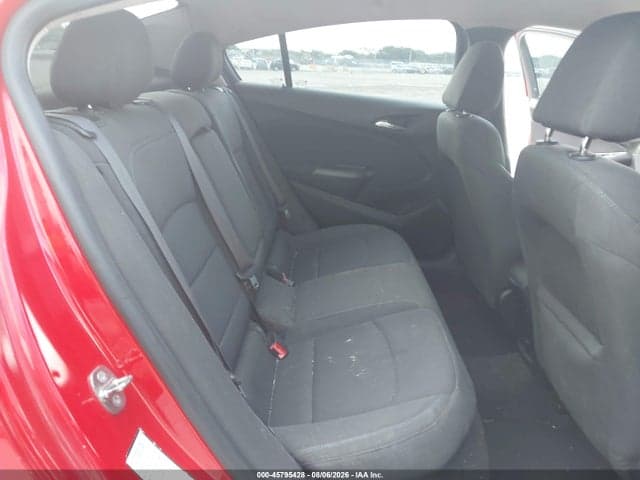 2017 CHEVROLET CRUZE LT AUTO 8