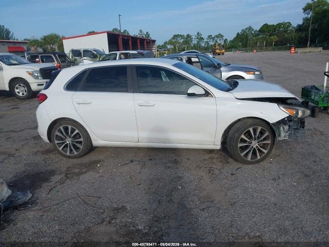 2018 HYUNDAI ELANTRA GT 14