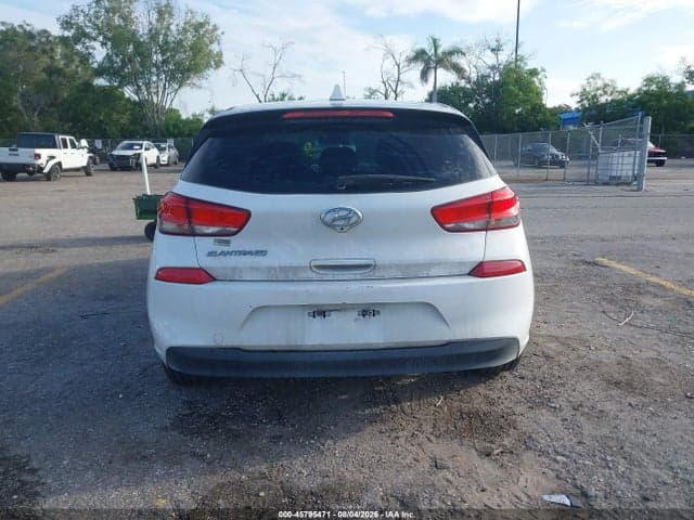 2018 HYUNDAI ELANTRA GT 17