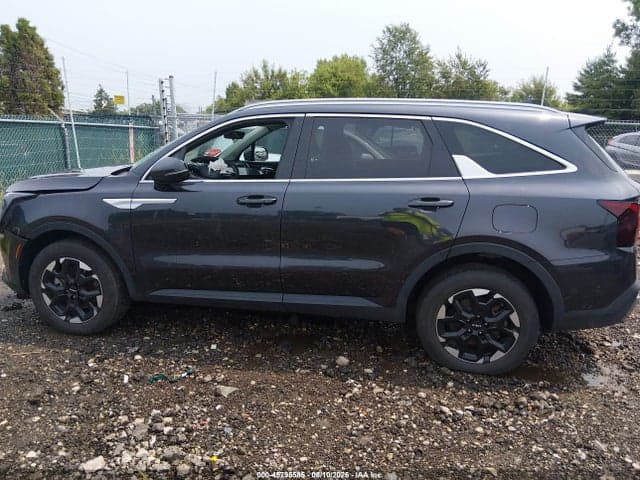 2026 KIA SORENTO S 13