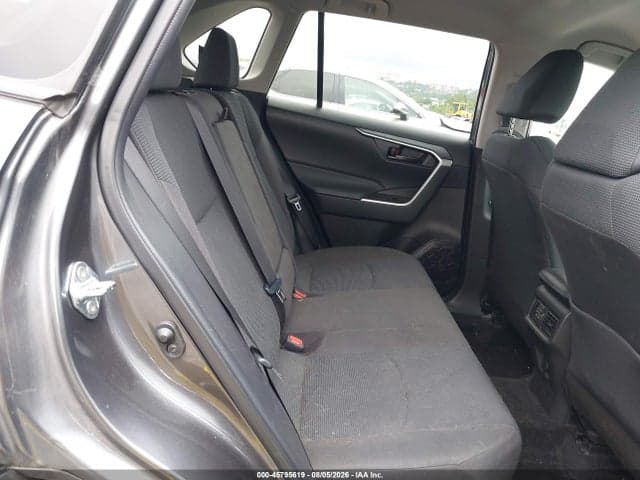 2023 TOYOTA RAV4 LE 8