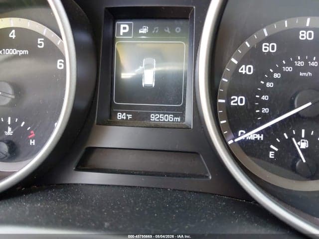 2017 HYUNDAI SANTA FE SE 15