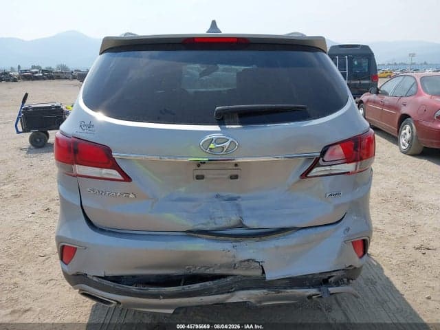 2017 HYUNDAI SANTA FE SE 16