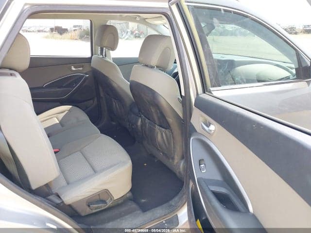 2017 HYUNDAI SANTA FE SE 8
