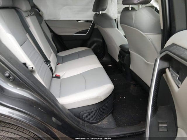 2025 TOYOTA RAV4 HYBRID XLE PREMIUM 8