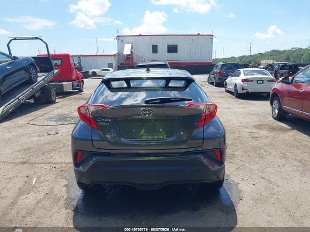 2019 TOYOTA C-HR XLE 15