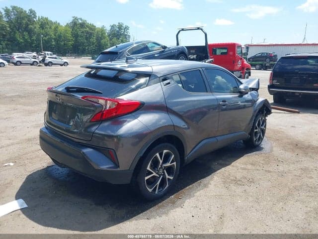 2019 TOYOTA C-HR XLE 4