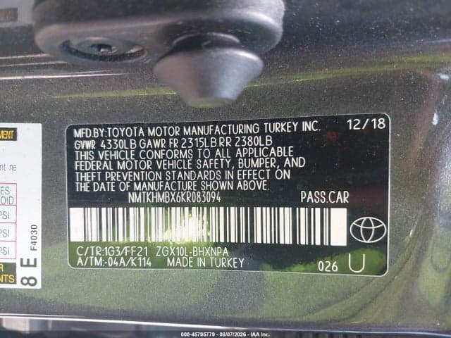 2019 TOYOTA C-HR XLE 9