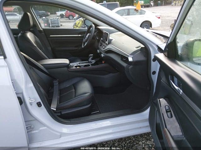 2025 NISSAN ALTIMA SR AWD 5