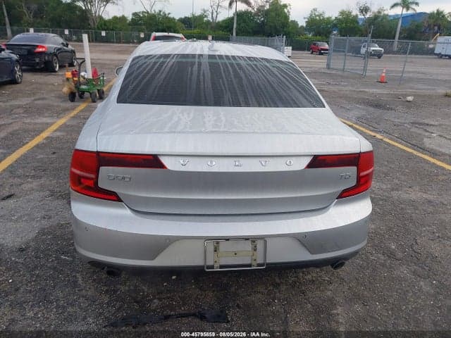 2018 VOLVO S90 T5 MOMENTUM 17