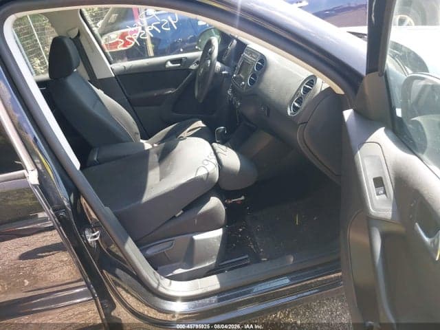 2017 VOLKSWAGEN TIGUAN 2.0T/2.0T S 5