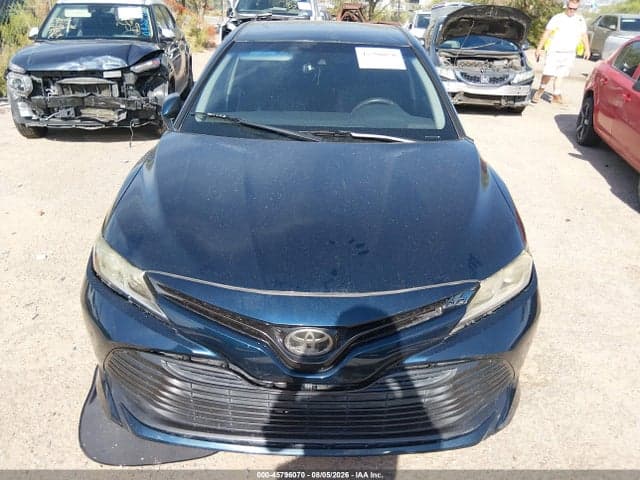 2019 TOYOTA CAMRY LE 11