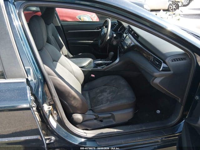 2019 TOYOTA CAMRY LE 5