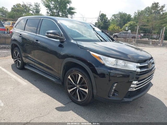 2017 TOYOTA HIGHLANDER LE - 1