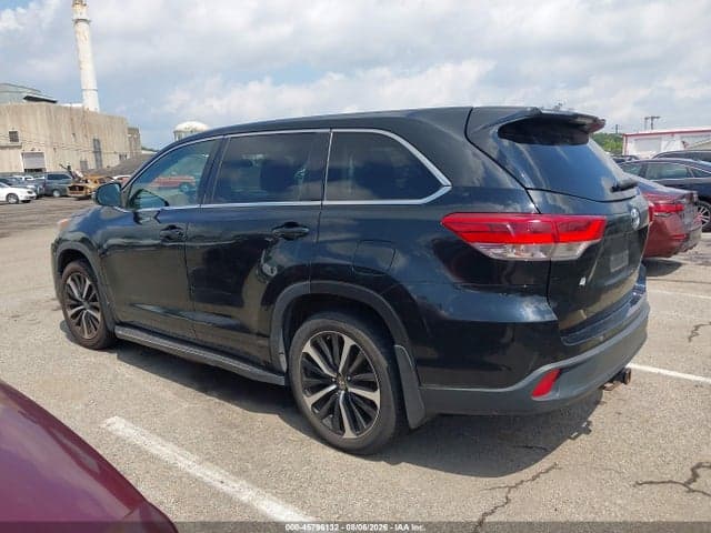 2017 TOYOTA HIGHLANDER LE 15