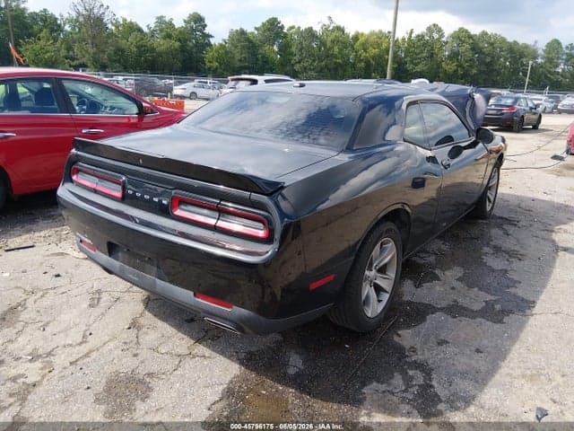 2018 DODGE CHALLENGER SXT 4