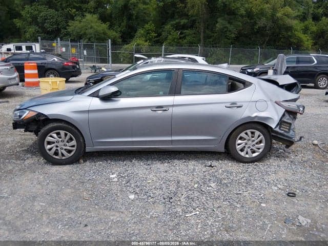 2017 HYUNDAI ELANTRA SE 13