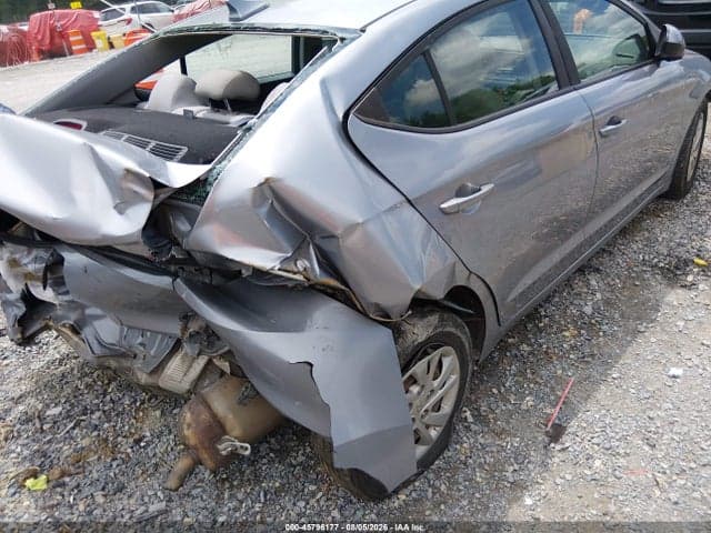 2017 HYUNDAI ELANTRA SE 16