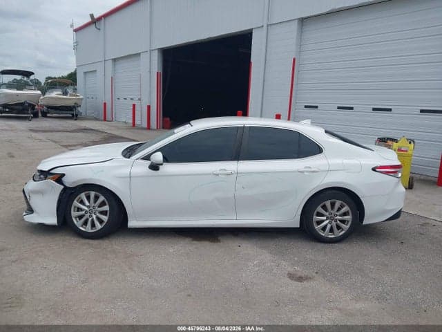 2020 TOYOTA CAMRY LE 14