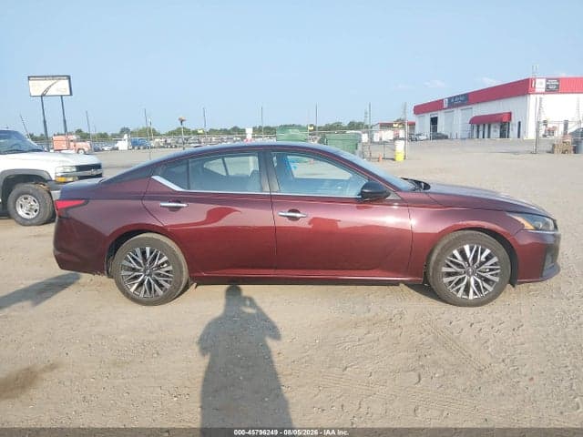 2025 NISSAN ALTIMA SV FWD 13
