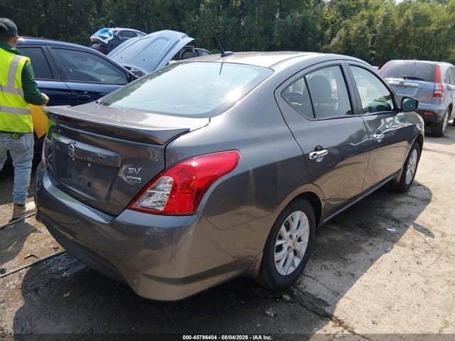 2019 NISSAN VERSA 1.6 SV 4