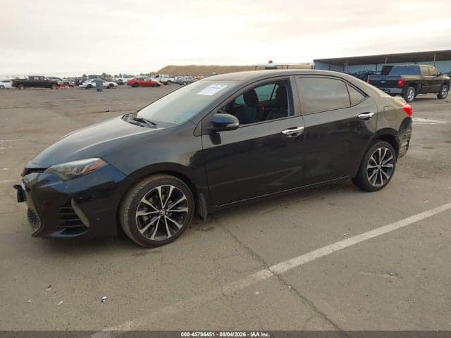 2018 TOYOTA COROLLA SE 2
