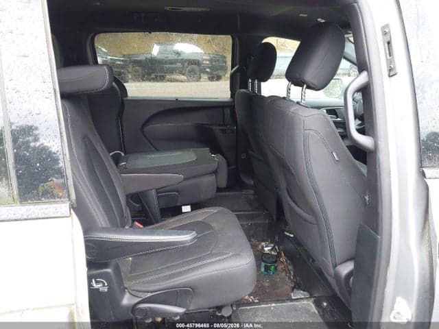 2019 CHRYSLER PACIFICA TOURING PLUS 8